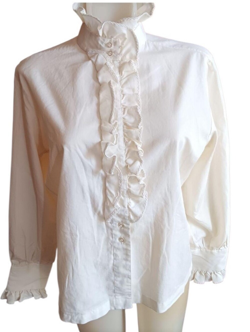 Vintage 1960s Bobbie Brooks Long Sleeve Button Up Ruffle Collar Off-white.
